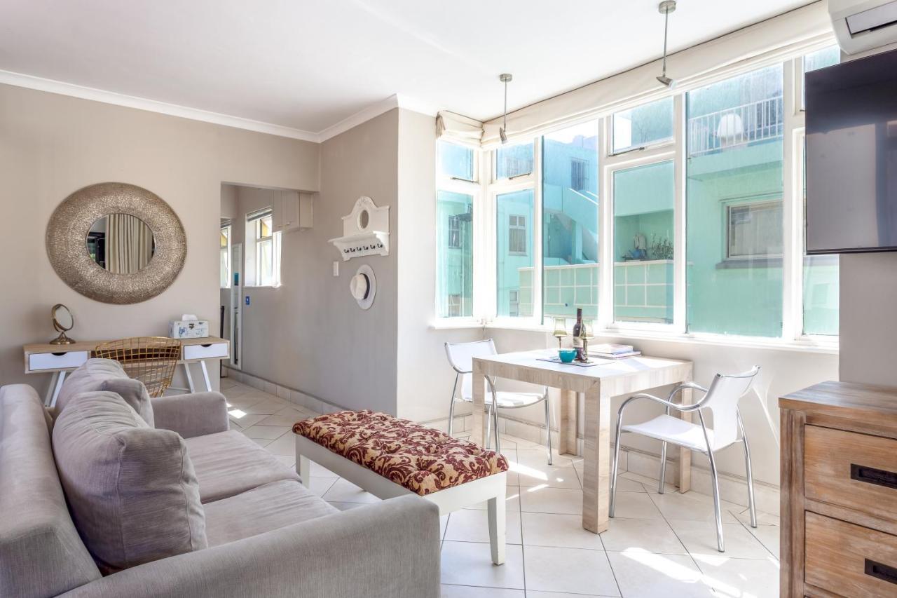 Apartment Cosy And Classy Sea Point *