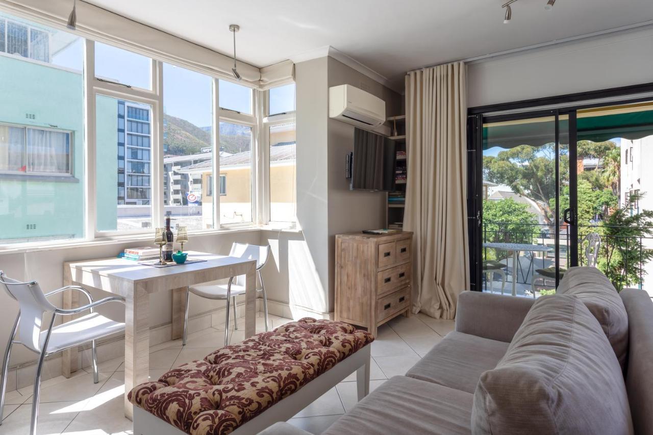 Apartment Cosy And Classy Sea Point